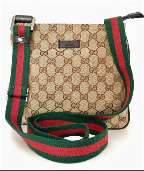 unisex gucci crossbody.